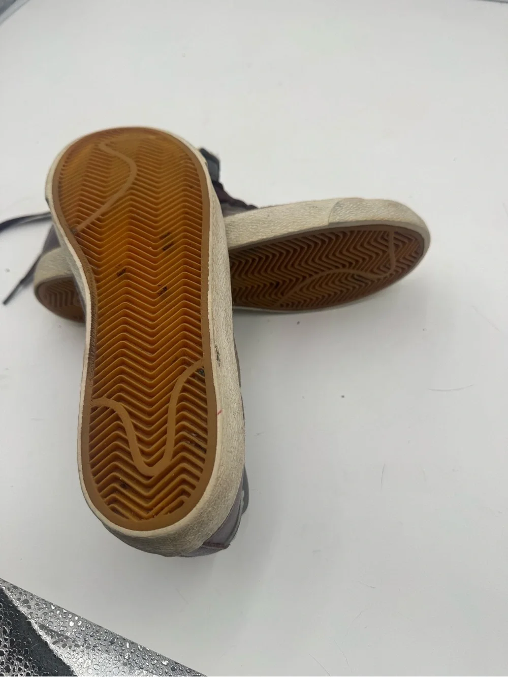 Nike vintage Women’s Low-Top Sneakers in Brown with Gum Outsole